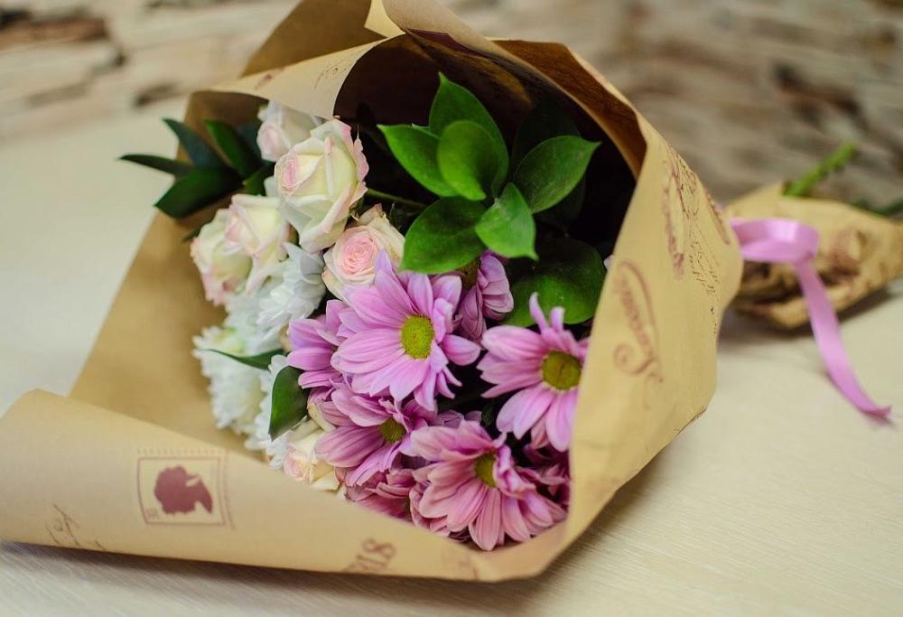 Букет цветов из: Розы и Хризантемы в Подпорожье