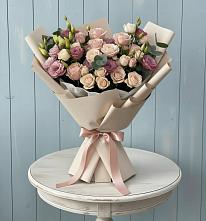 Букет цветов из:  Розы и Лизиантусы в Подпорожье