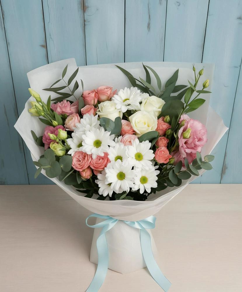 Букет цветов из: Розы, Лизиантусы и Хризантемы в Подпорожье