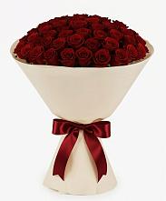 Букет 101 Бордовая роза Блэк Бакарра в Подпорожье