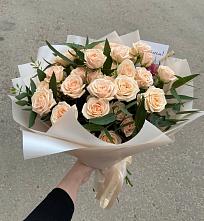Букет Кремовые розы Латте в Подпорожье