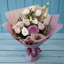 Букет цветов из:  Розы и Лизиантусы в Подпорожье