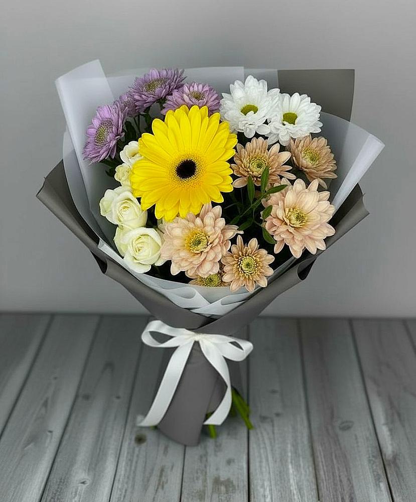 Букет цветов из: Розы, Герберы и Хризантемы в Подпорожье