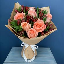 Букет цветов из:  Розы и Альстромерии в Подпорожье