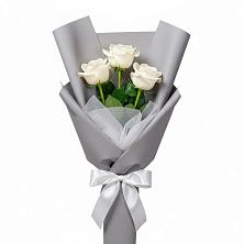 Букет 3 белые розы в Подпорожье