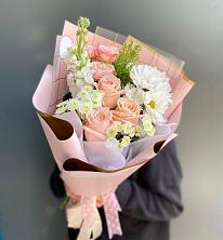 Букет цветов из:  Хризантемы и Розы в Подпорожье