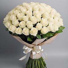 Букет 101 беля роза Белоснежка в Подпорожье