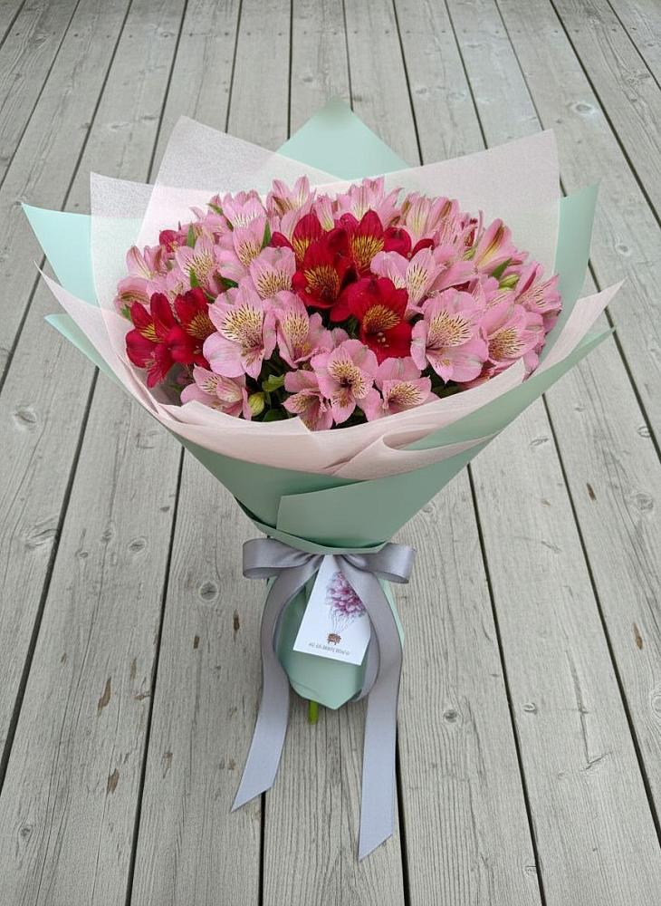 Букет цветов из: Альстромерии в Подпорожье