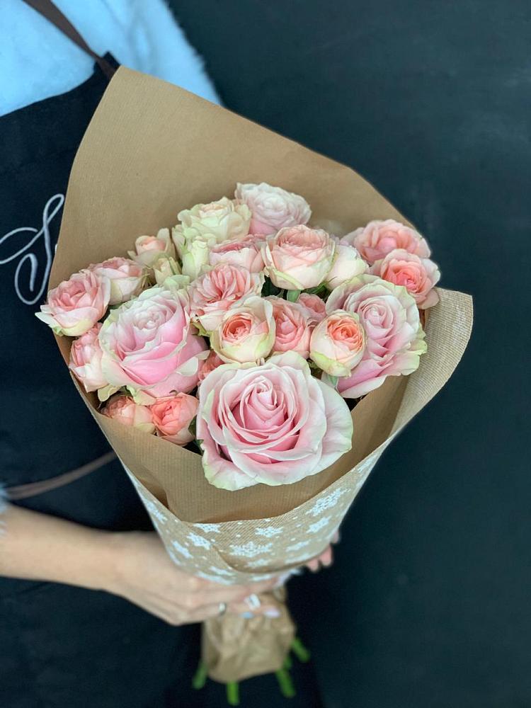 Букет цветов из: Хризантемы и Розы в Подпорожье