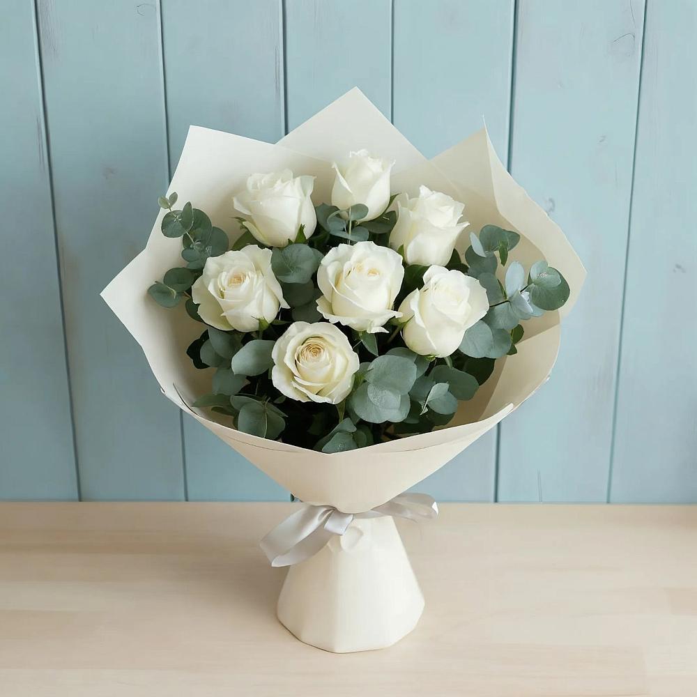 Букет Белые розы в Эвкалипте в Подпорожье