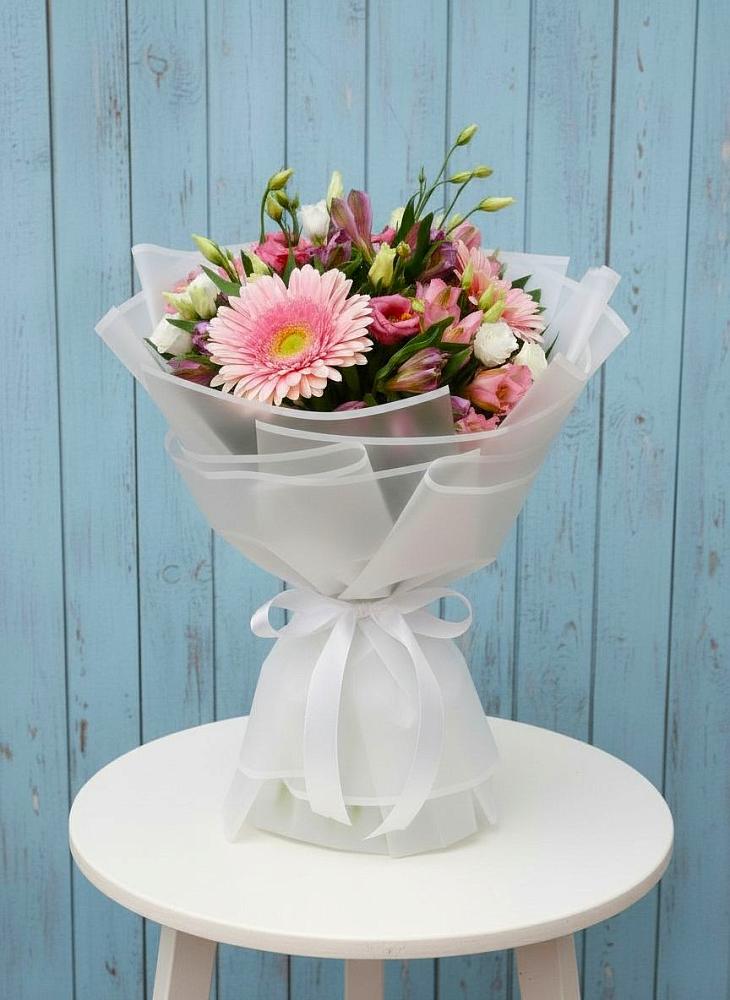 Букет цветов из: Герберы, Альстромерии и Лизиантусы в Подпорожье