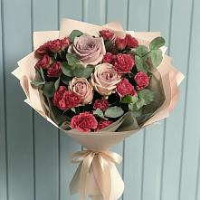 Букет цветов из:  Гвоздики и Розы в Подпорожье
