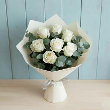Букет Белые розы в Эвкалипте в Подпорожье