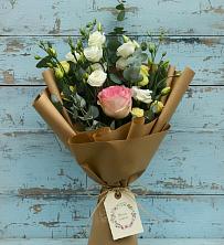 Букет цветов из:  Розы и Лизиантусы в Подпорожье